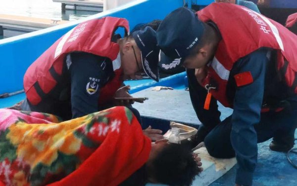 东方优配 海上漂流六日男子获救，系自购橡皮艇出海游玩遇险